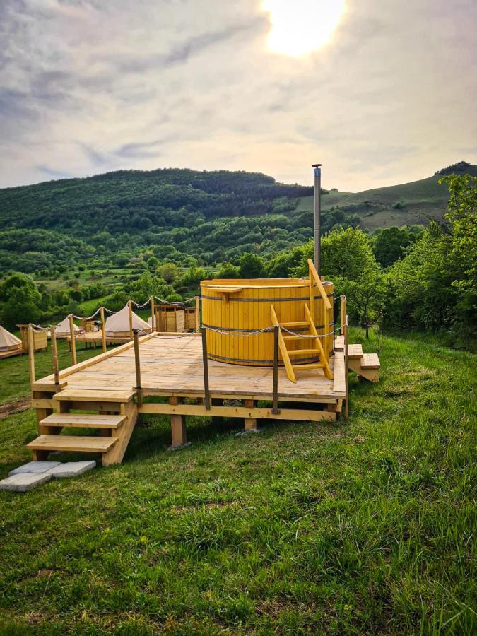 Hotel The Hunters Glamping Ciudanovita Exterior foto
