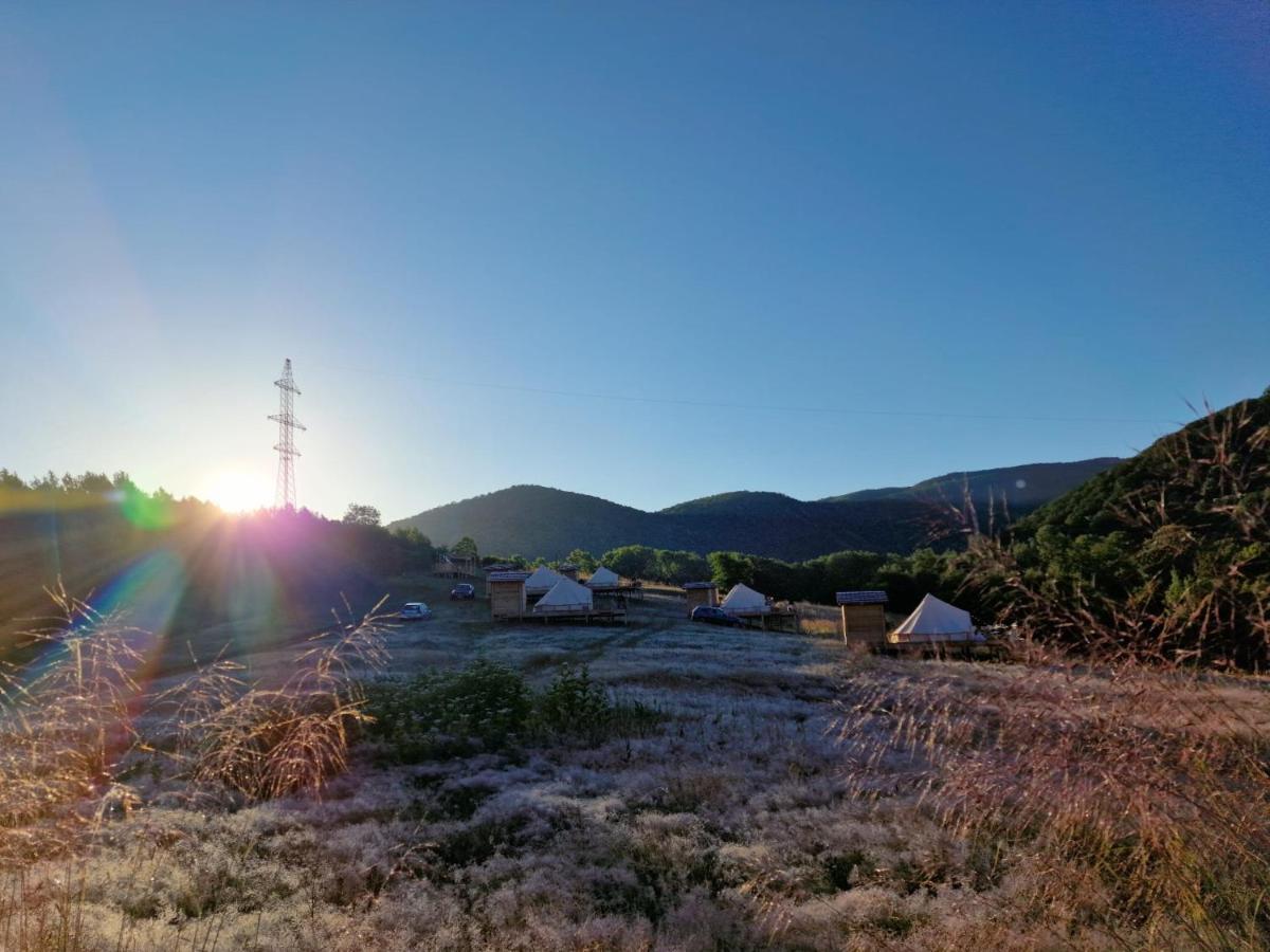 Hotel The Hunters Glamping Ciudanovita Exterior foto