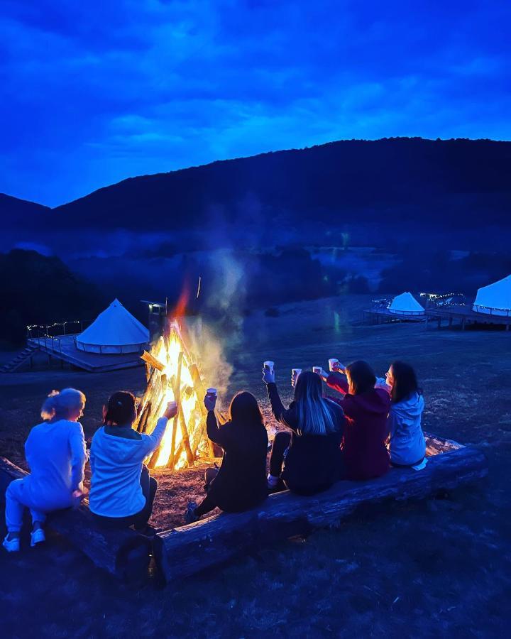 Hotel The Hunters Glamping Ciudanovita Exterior foto